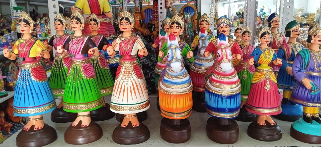 All India Handloom & Handicrafts