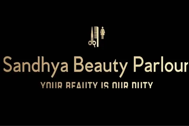 Beauty services and makeup training offered by the best beauty parlour near me.