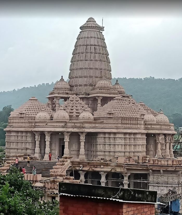 Chandraprabhu Digambar Jain Temple